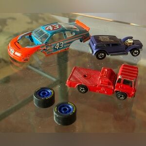 1969 Vintage Hot Wheels The Demon Car Yat Ming Truck John Andretti #43 STP Car